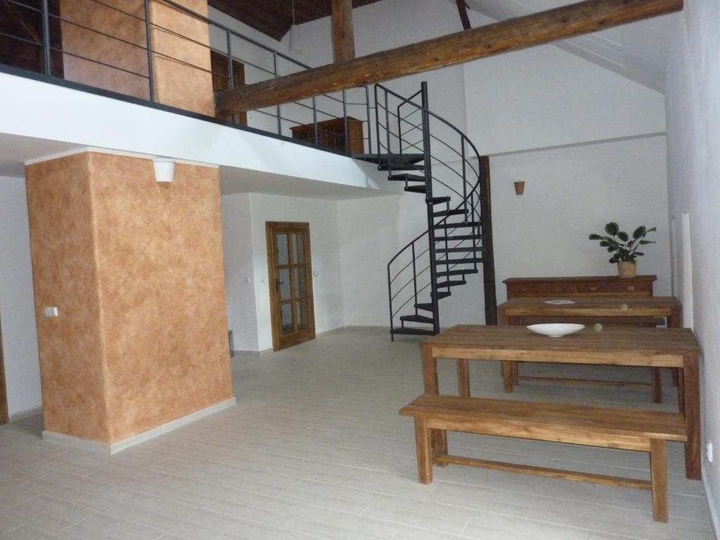 ホテルHolubnik Statecnych Zen Kralovych Luže 部屋 写真