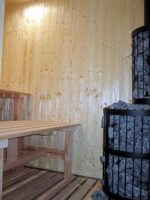 ホテルHolubnik Statecnych Zen Kralovych Luže エクステリア 写真