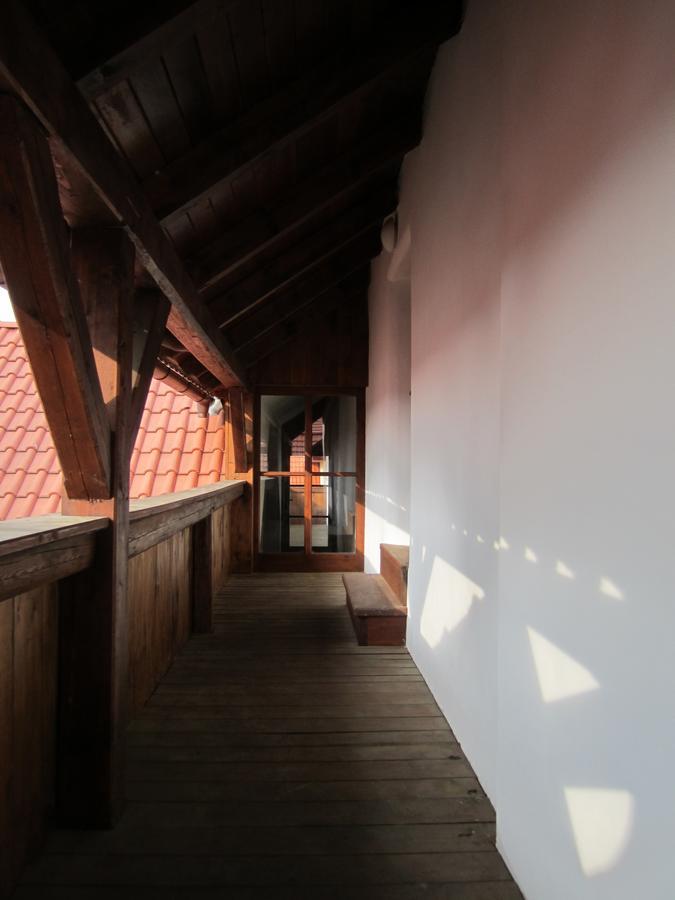 ホテルHolubnik Statecnych Zen Kralovych Luže エクステリア 写真