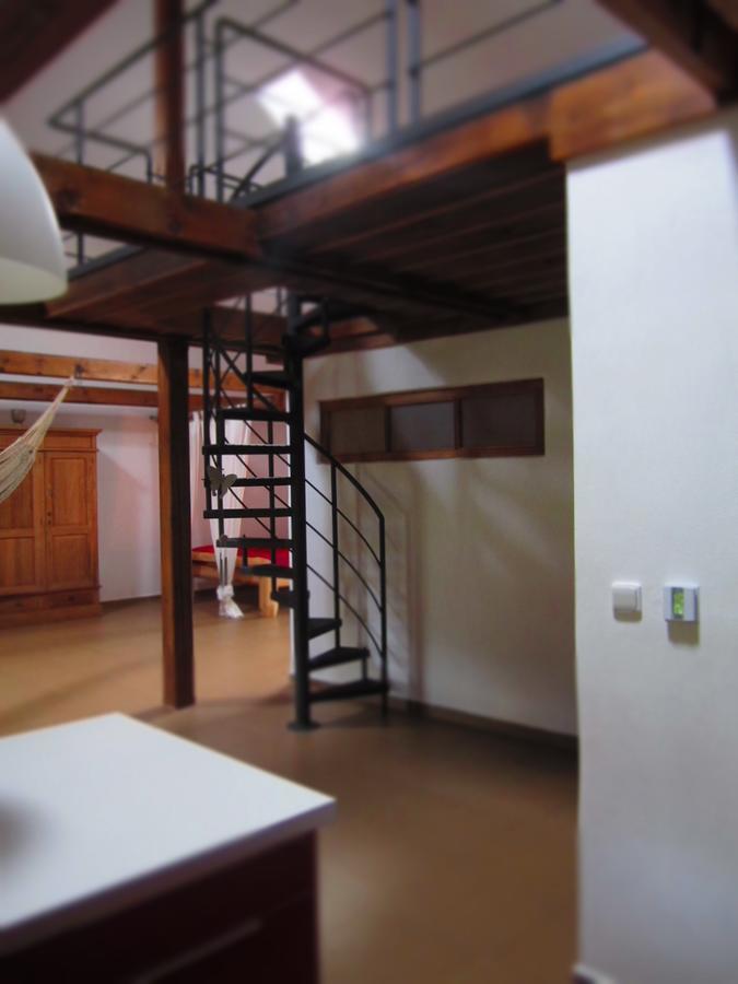 ホテルHolubnik Statecnych Zen Kralovych Luže エクステリア 写真